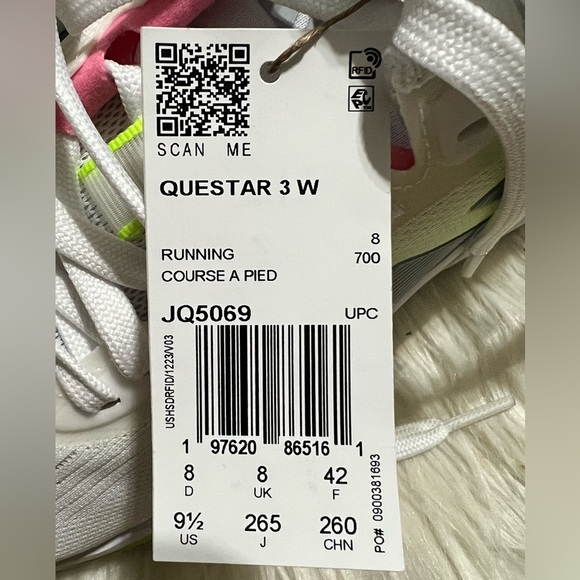 NIB adidas Women's Questar 3 Running Sneaker - Size9.5 - Picture 10 of 12